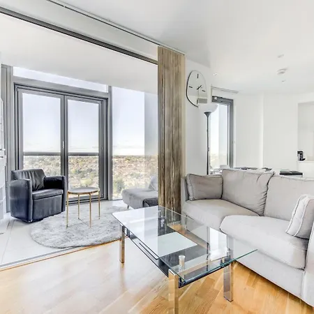 Guestready - Modern Charm Near City Centre